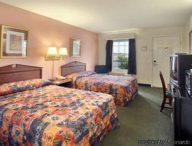 Days Inn By Wyndham Simpsonville Quarto foto
