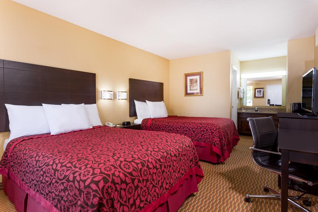 Days Inn By Wyndham Simpsonville Exterior foto